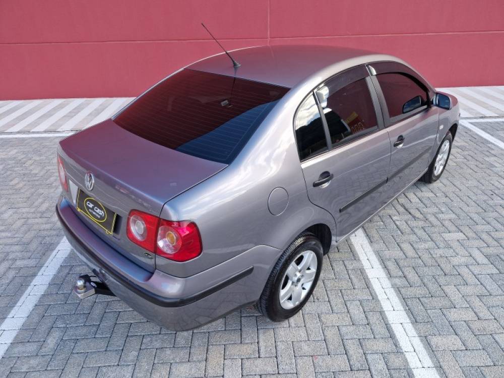 VOLKSWAGEN - POLO SEDAN - 2008/2008 - Cinza - R$ 33.900,00